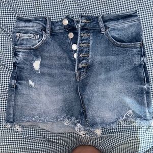 Altar’d state Jean shorts. Size M